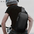Sacoche Bandoulière Homme Verticale à Cadenas et Port USB